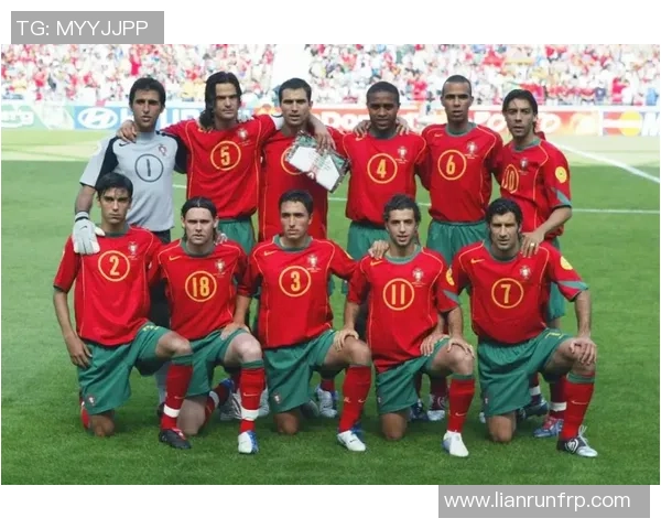 回顾02年传奇足球明星的辉煌时刻与影响力解析