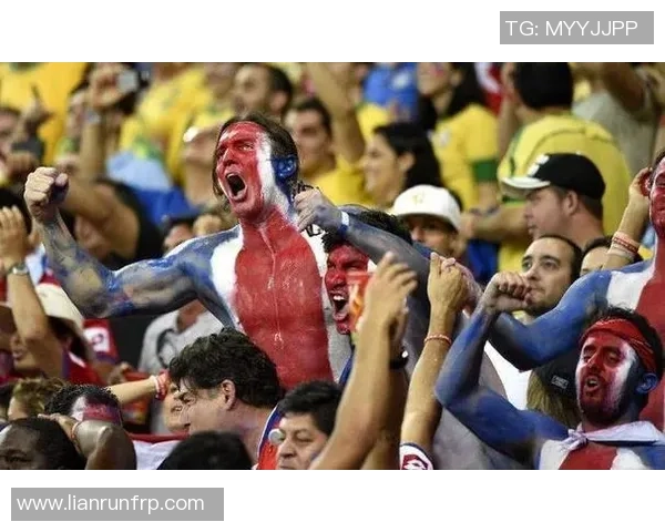 美女与足球明星共舞展现激情与魅力的精彩瞬间